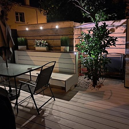 Seduisant Studio Avec Cour Privative La Crau Exterior photo