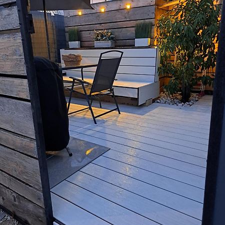 Seduisant Studio Avec Cour Privative La Crau Exterior photo