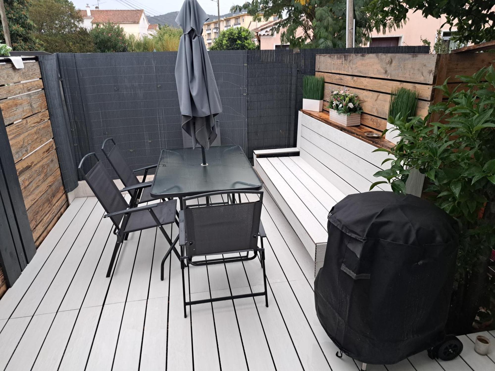 Seduisant Studio Avec Cour Privative La Crau Exterior photo